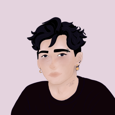 Mann mit schwarzen Haaren trägt ein schwarzes Oberteil und einen goldenen Sonnen- und Mondohrring. Er hat schwarze Augen und Piercings